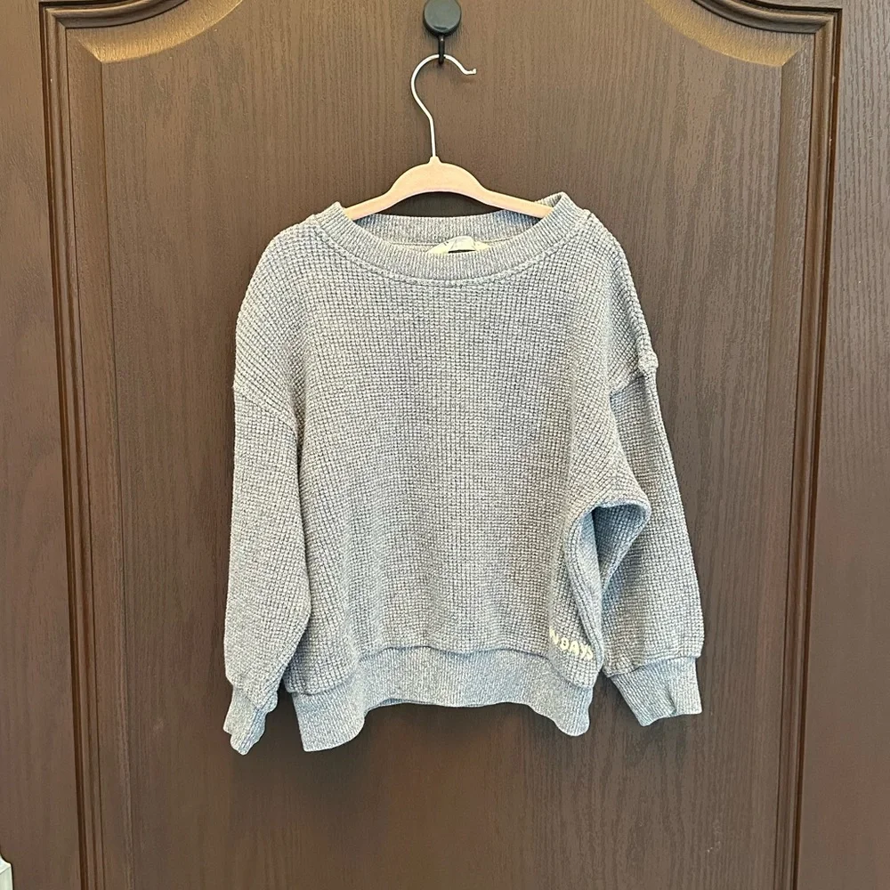3/$25 HM Kids Waffle Knit Sweatshirt 5T-6 Blue Oversized Pullover Cozy Casual